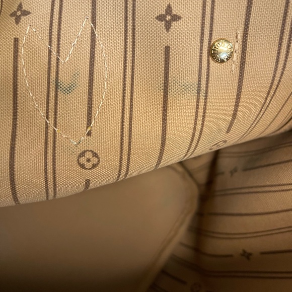 Authentic Louis Vuitton Monogram Never PM Full Tote - Picture 5 of 16